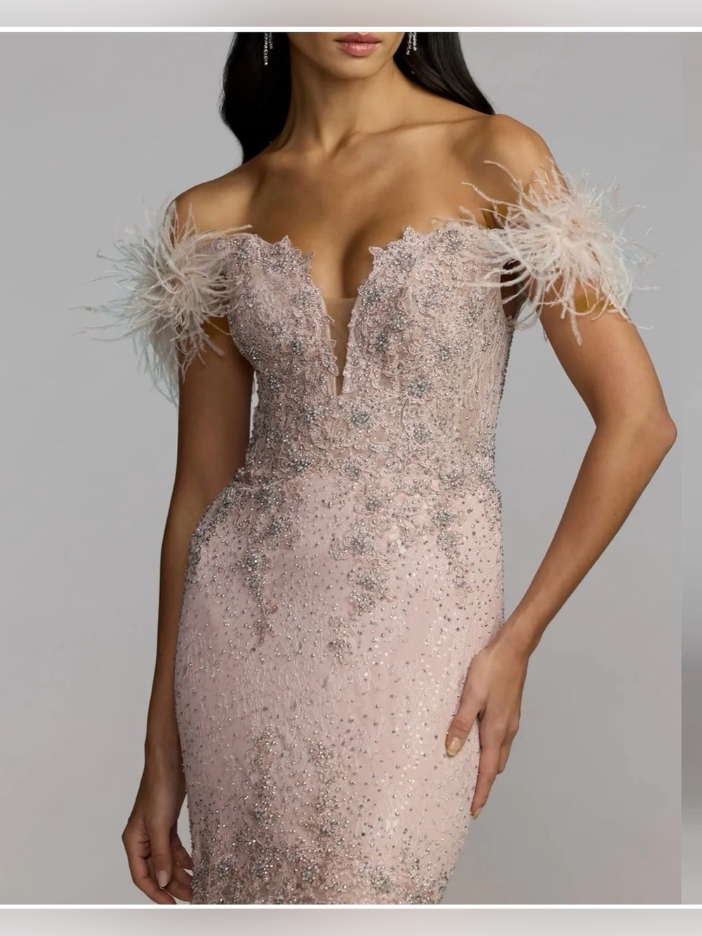 Mac Duggal Lilac Feather Embellished Lace Rhinestone Mermaid Gown Size 4 NWT $99